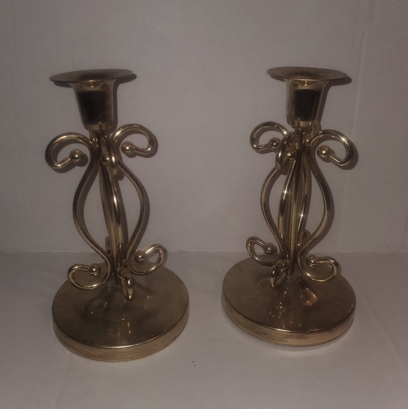 Decorative Candlestick Holder Pair Vtg Metal Material Poss Silverplate Or Brass - Picture 3 of 12